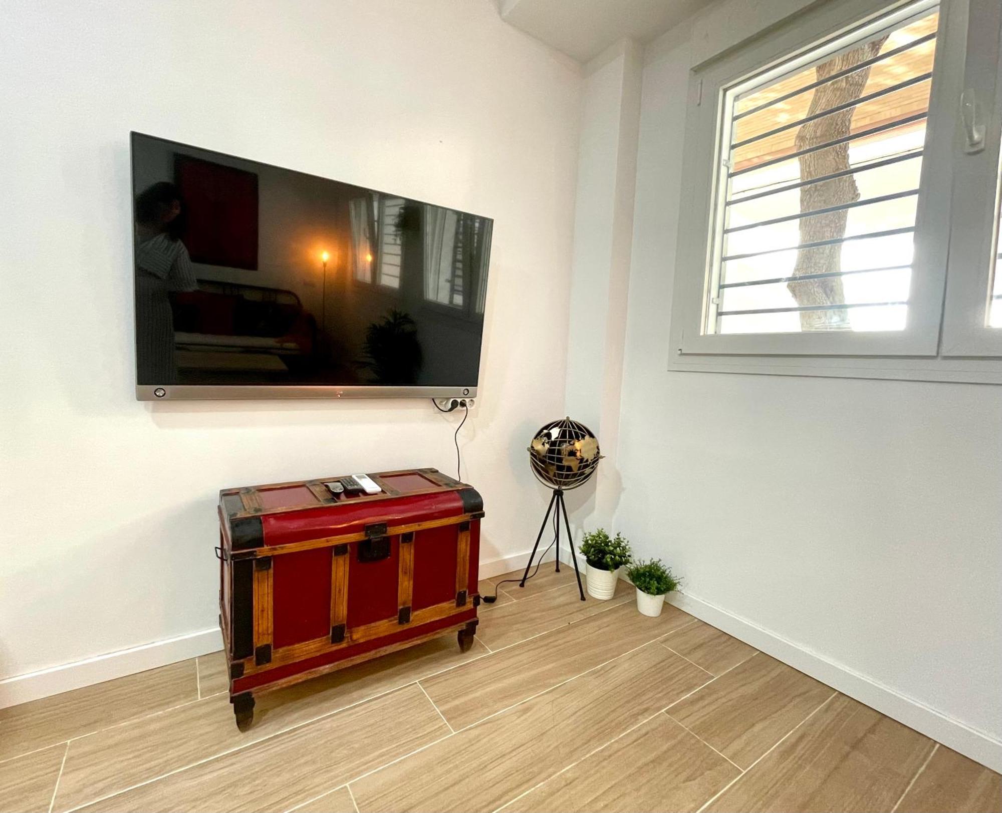 Completo Y Bello Apartamento En Malaga Luaran gambar