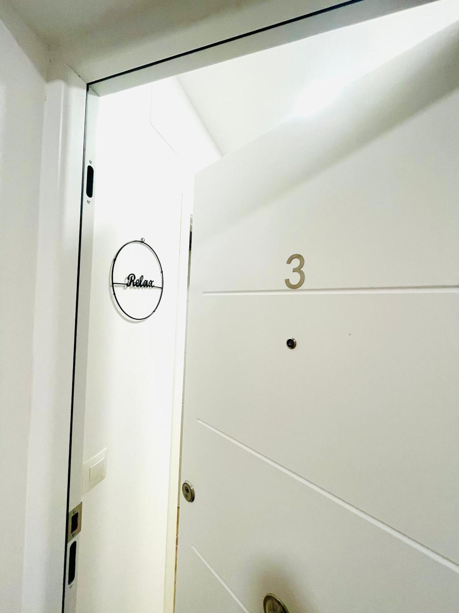 Completo Y Bello Apartamento En Malaga Luaran gambar