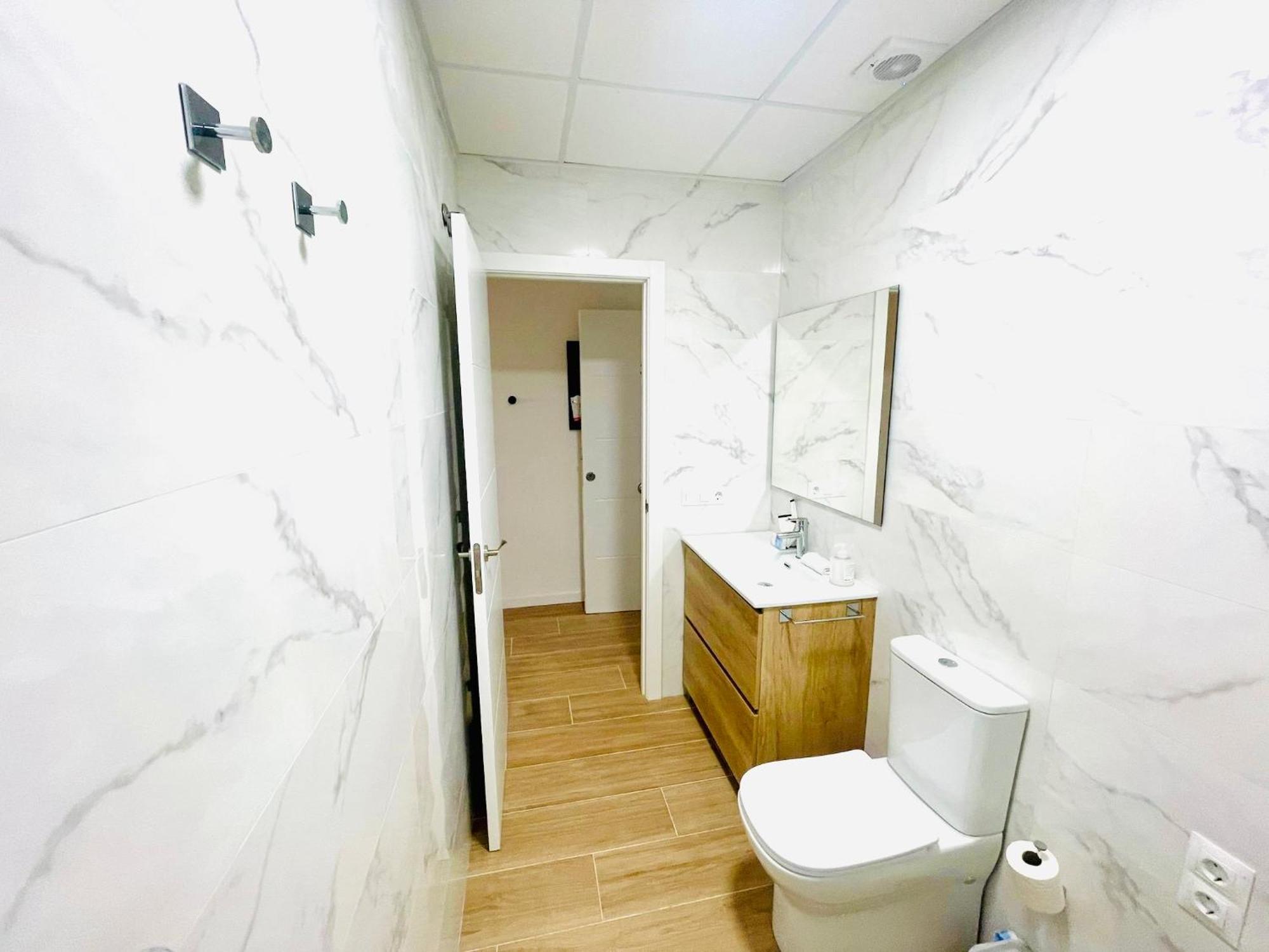 Completo Y Bello Apartamento En Malaga Luaran gambar