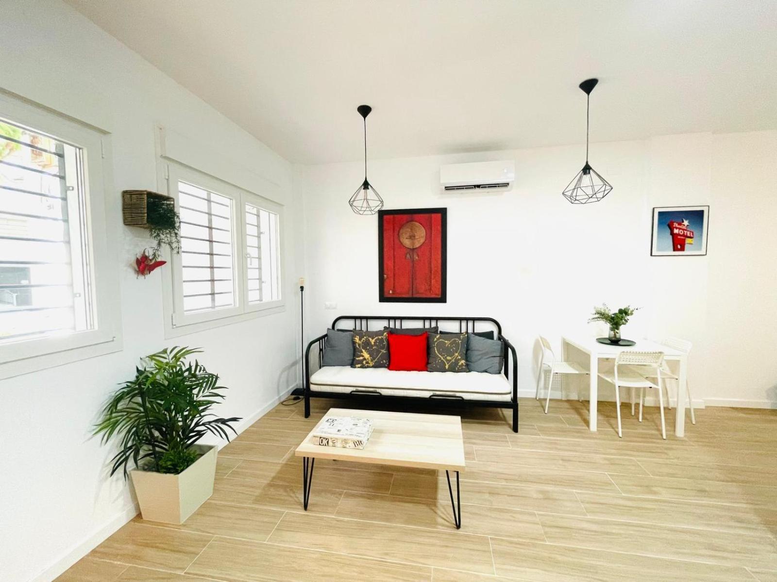 Completo Y Bello Apartamento En Malaga Luaran gambar